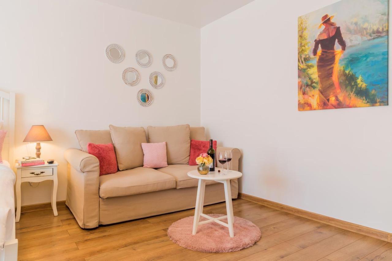 Studio T By Mrg Apartments Boekarest Buitenkant foto