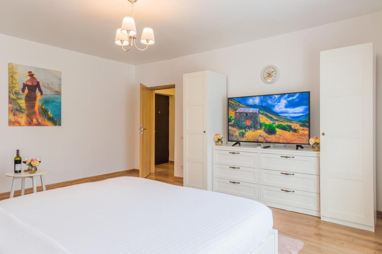 Studio T By Mrg Apartments Boekarest Buitenkant foto